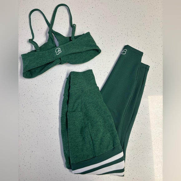 Bombshell sportswear scrunch thigh high / mini twist sports bra SET small/ XS - Picture 2 of 5